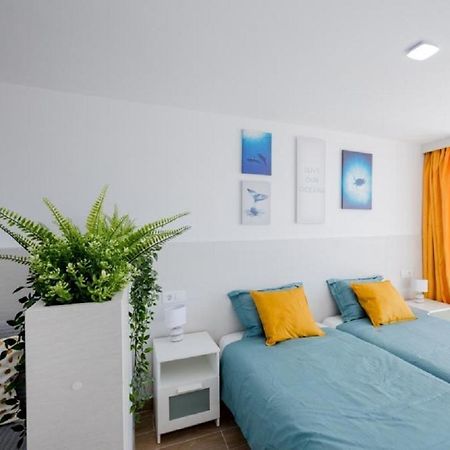 319 Modern Accommodation,Sea View, Wi Fi And Pool Playa de las Americas  Exterior photo