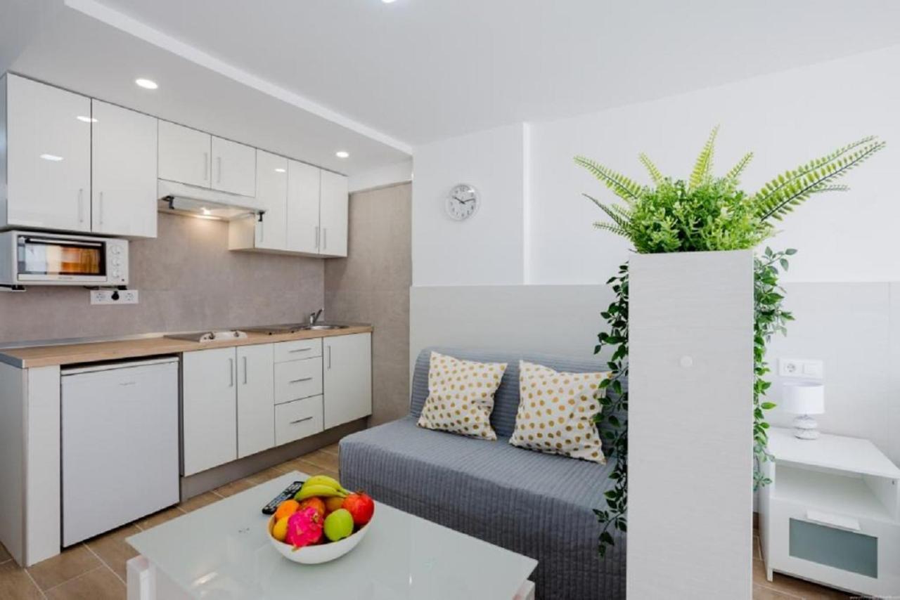 319 Modern Accommodation,Sea View, Wi Fi And Pool Playa de las Americas  Exterior photo